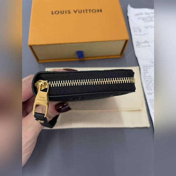 Louis Vuitton Zippy Coin Purse - Picture 4 of 12